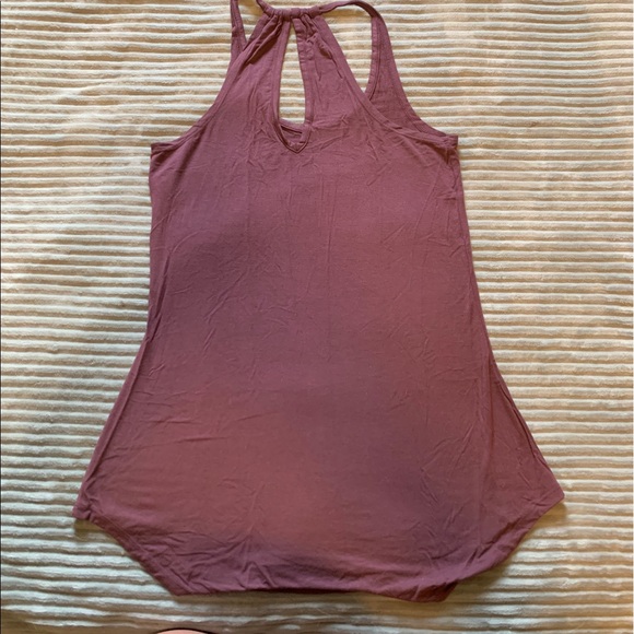 Gymshark top - Picture 2 of 3